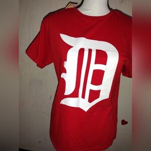 🤍Red & White D~Tshirt NEW❤️